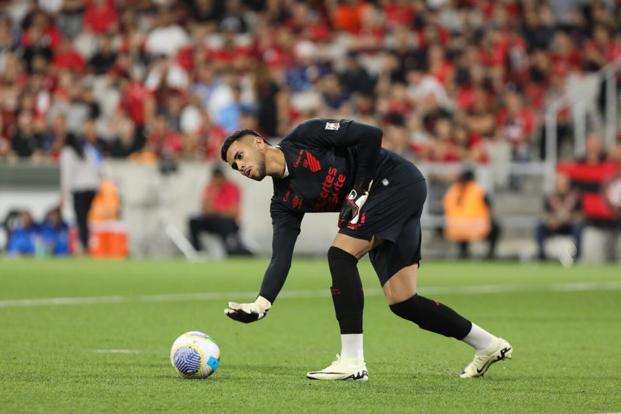 O goleiro Mycael, do Athletico Paranaense