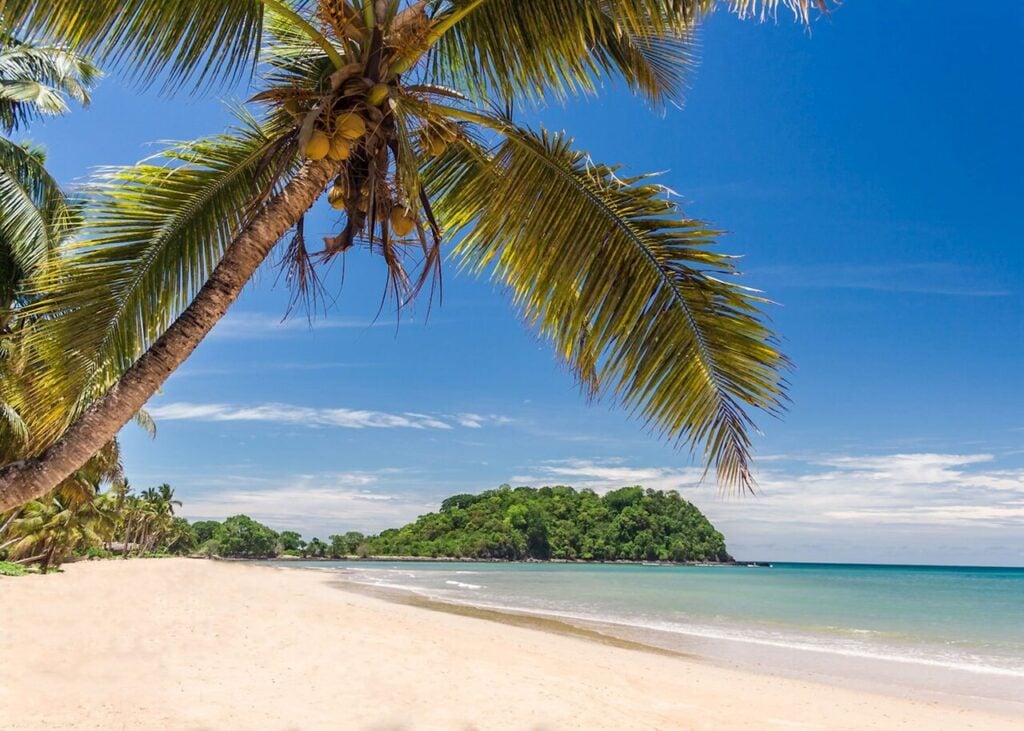 Madagascar-beaches_Easy-Resize.com