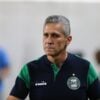 O técnico do Coritiba, Jorginho