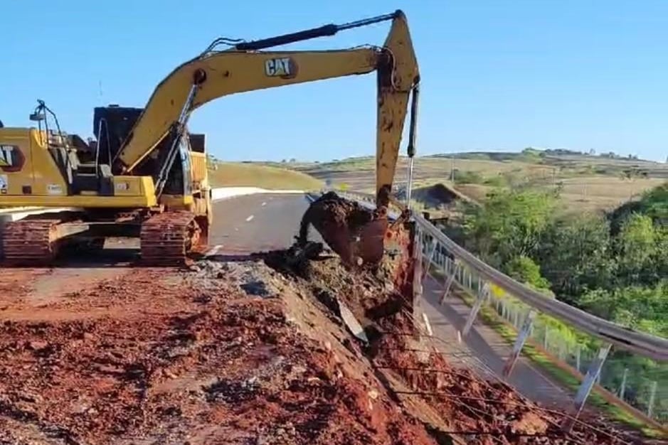 viaduto interditado