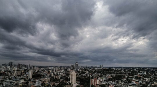 TEMPO FECHADO NUBLADO