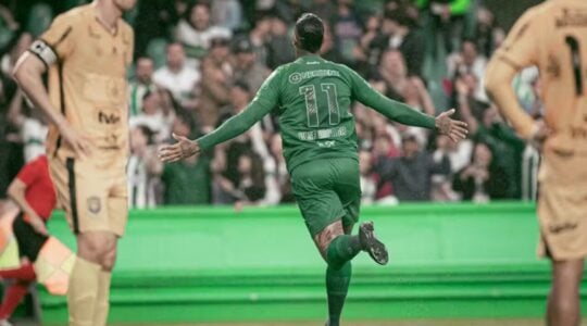 Com Alef Manga na lista, Coritiba tem time inteiro com contrato perto do fim