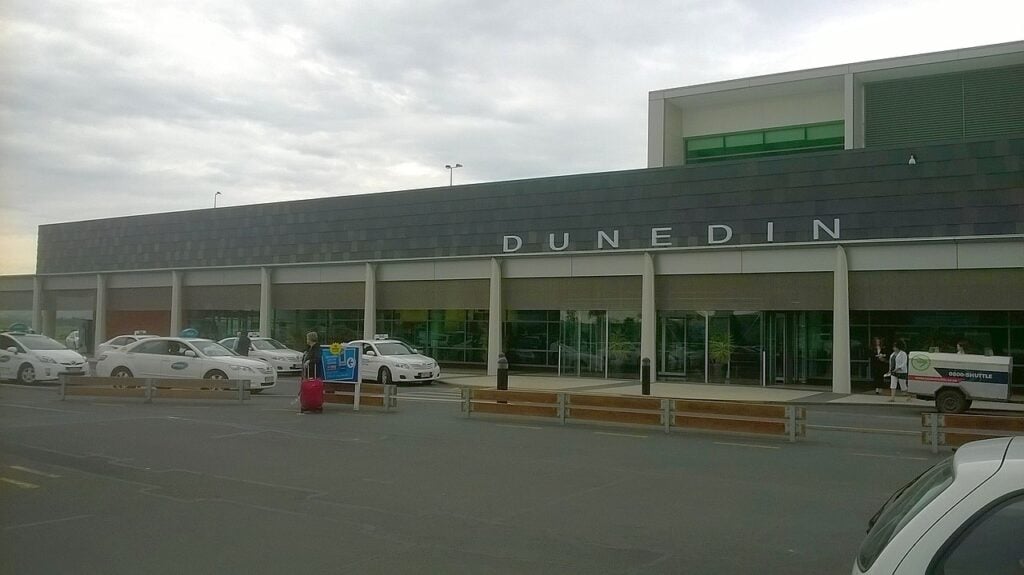 Dunedin_Airport_terminal