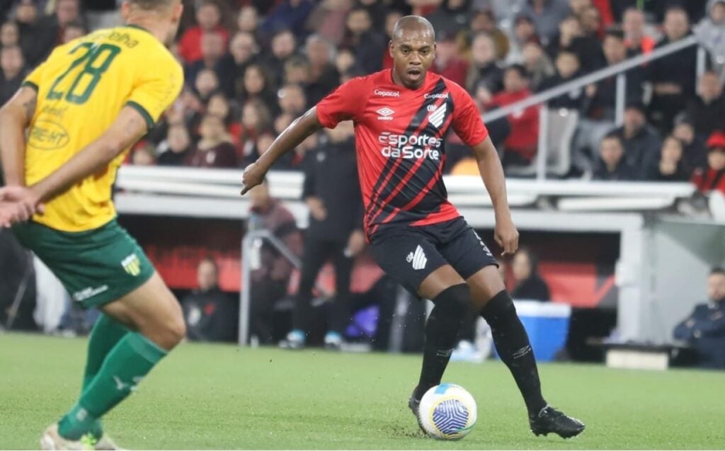 O volante Fernandinho, do Athletico Paranaense: Athletico x Cruzeiro