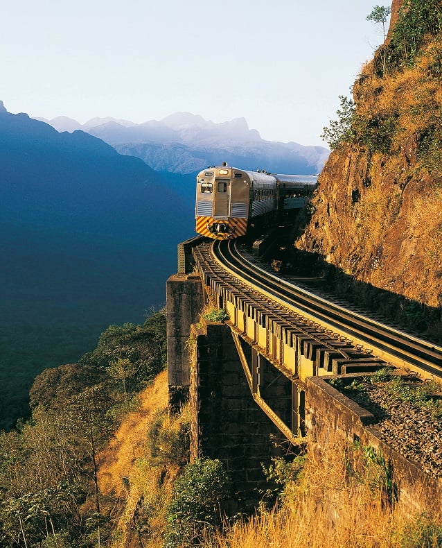 Litorina-no-Viaduto-do-Carvalho—Creditar-Carlos-Renato-Fernandess