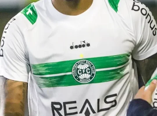 Camisa do Coritiba com o patrocínio da Reals